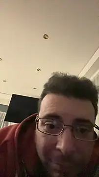 Snapshot of Italo1988 chatting on 20, 11, 2025 Italo1988 online show from 20, 11, 2025