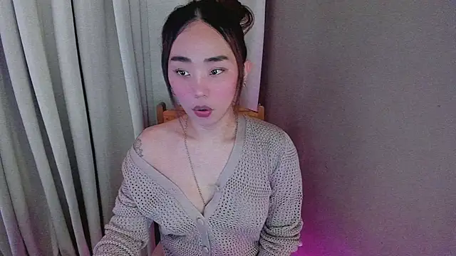 Snapshot of MissAyaCollins chatting on 11, 11, 2025 MissAyaCollins online show from 11, 11, 2025