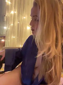 Snapshot of Lady__Maria chatting on 4, 2, 2025 Lady Maria online show from 4, 2, 2025