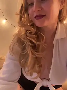 Snapshot of Lady__Maria chatting on 22, 2, 2025 Lady Maria online show from 22, 2, 2025