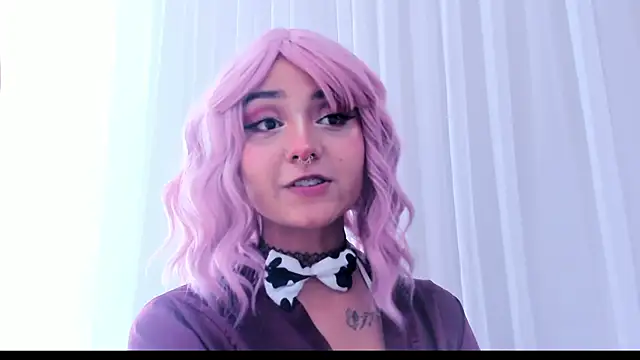 Snapshot of Emma_Torres__ chatting on 15, 2, 2025 Emma Torres online show from 15, 2, 2025