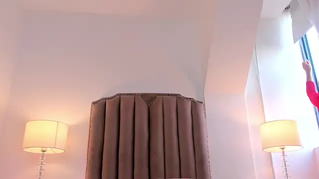 Snapshot of Emma_Torres__ chatting on 16, 3, 2025 Emma Torres online show from 16, 3, 2025