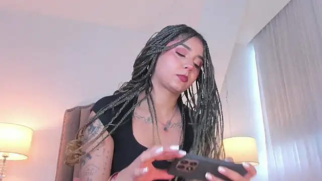 Emma Torres   online show from 24, 2, 2026