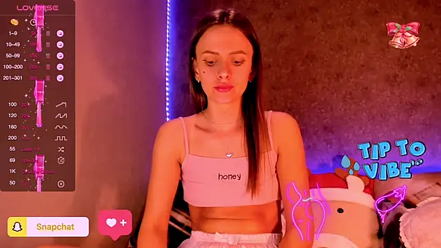 Snapshot of madina_taher chatting on 25, 12, 2024 madina taher online show from 25, 12, 2024