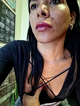 Snapshot of Doll_Loren chatting on 1, 10, 2025 Doll Loren online show from 1, 10, 2025