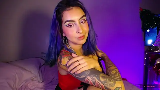 Snapshot of Cinamoonn chatting on 21, 12, 2024 Cinamoonn online show from 21, 12, 2024