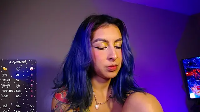 Snapshot of Cinamoonn chatting on 4, 1, 2025 Cinamoonn online show from 4, 1, 2025