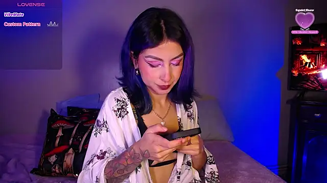 Snapshot of Cinamoonn chatting on 17, 1, 2025 Cinamoonn online show from 17, 1, 2025