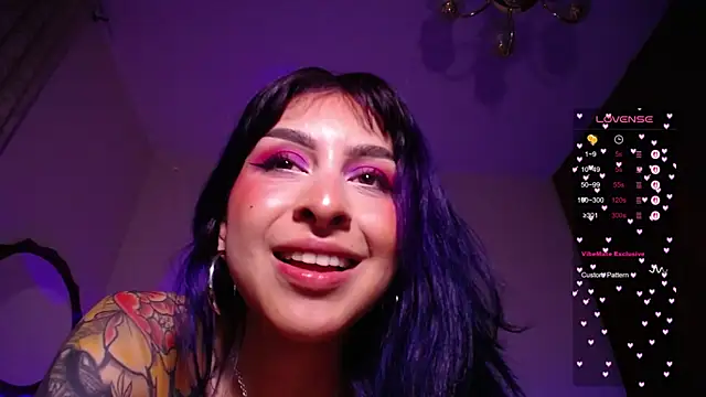 Snapshot of Cinamoonn chatting on 18, 3, 2025 Cinamoonn online show from 18, 3, 2025