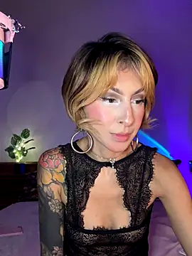 Snapshot of Cinamoonn chatting on 23, 9, 2025 Cinamoonn online show from 23, 9, 2025