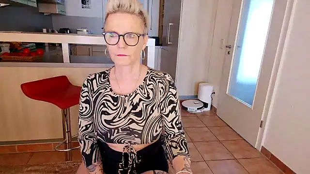 Snapshot of German_Milf chatting on 13, 1, 2025 German Milf online show from 13, 1, 2025