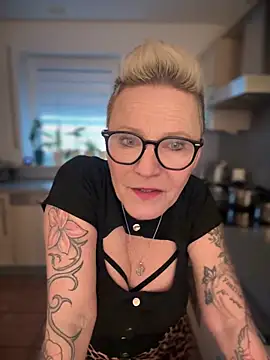 Snapshot of German_Milf chatting on 23, 1, 2025 German Milf online show from 23, 1, 2025