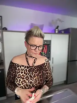 Snapshot of German_Milf chatting on 18, 2, 2025 German Milf online show from 18, 2, 2025