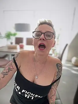 Snapshot of German_Milf chatting on 19, 2, 2025 German Milf online show from 19, 2, 2025