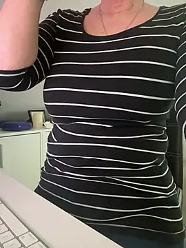 Snapshot of German_Milf chatting on 28, 2, 2025 German Milf online show from 28, 2, 2025