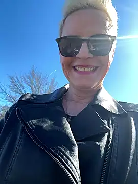 Snapshot of German_Milf chatting on 19, 3, 2025 German Milf online show from 19, 3, 2025