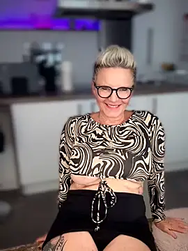 Snapshot of German_Milf chatting on 7, 10, 2025 German Milf online show from 7, 10, 2025