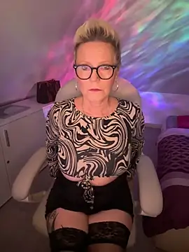 Snapshot of German_Milf chatting on 23, 10, 2025 German Milf online show from 23, 10, 2025