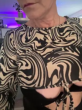 Snapshot of German_Milf chatting on 18, 11, 2025 German Milf online show from 18, 11, 2025