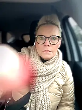 Snapshot of German_Milf chatting on 4, 12, 2025 German Milf online show from 4, 12, 2025