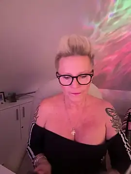Snapshot of German_Milf chatting on 17, 12, 2025 German Milf online show from 17, 12, 2025