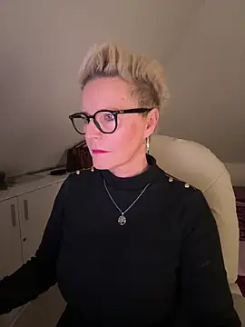 Snapshot of German_Milf chatting on 22, 12, 2025 German Milf online show from 22, 12, 2025