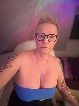 Snapshot of German_Milf chatting on 11, 1, 2026 German Milf online show from 11, 1, 2026
