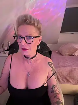 Snapshot of German_Milf chatting on 16, 1, 2026 German Milf online show from 16, 1, 2026