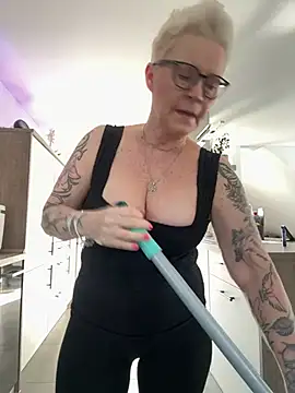 Snapshot of German_Milf chatting on 7, 3, 2026 German Milf online show from 7, 3, 2026