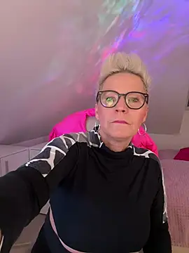 Snapshot of German_Milf chatting on 4, 4, 2026 German Milf online show from 4, 4, 2026