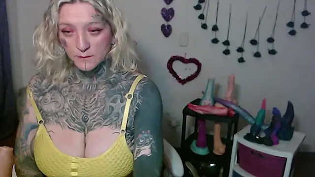 Snapshot of SLOPPYTITSS chatting on 17, 2, 2026 SLOPPYTITSS online show from 17, 2, 2026