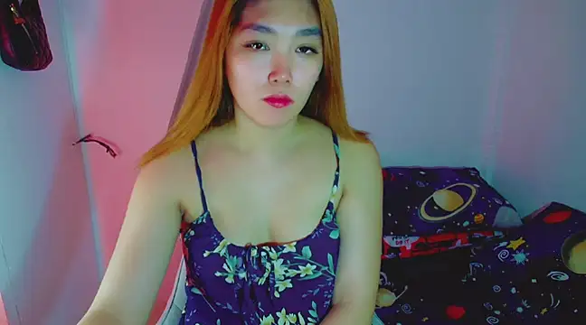 TR4NSCUTI3 online show from 7, 12, 2024