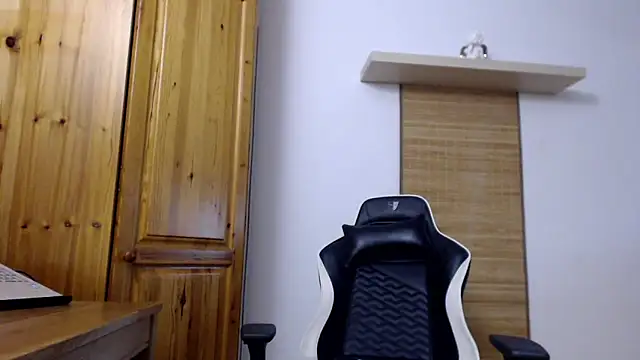 Snapshot of Lisakisss chatting on 23, 3, 2025 Lisakisss online show from 23, 3, 2025