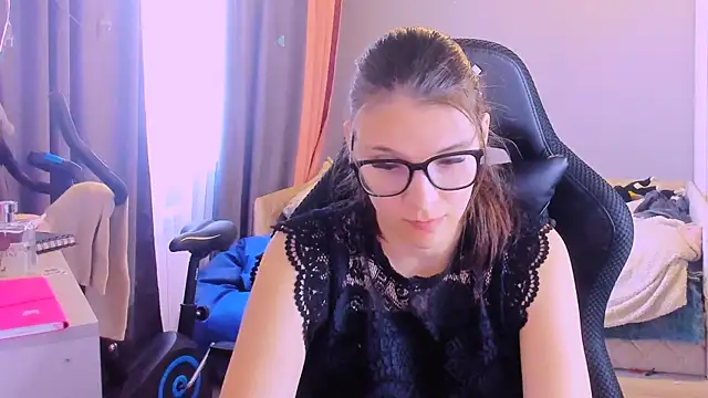 MollyLollipop online show from 29, 4, 2026