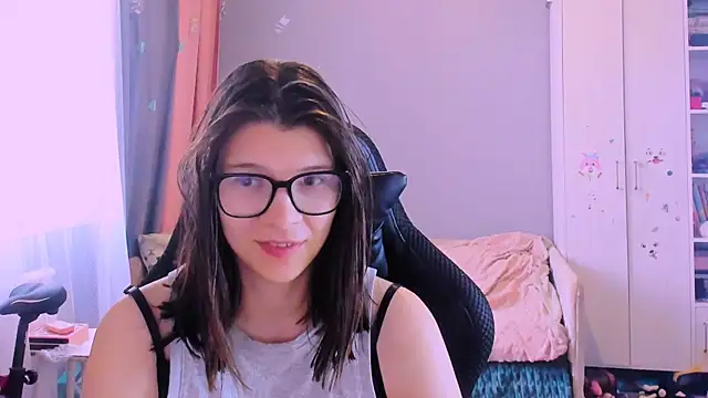 MollyLollipop online show from 28, 5, 2026
