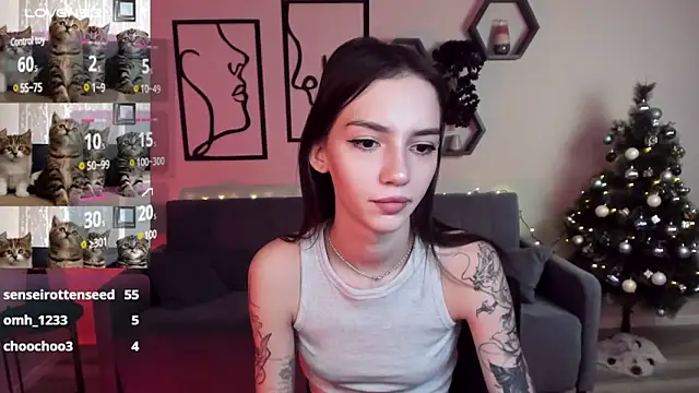 Snapshot of SophieCatty chatting on 11, 12, 2024 SophieCatty online show from 11, 12, 2024