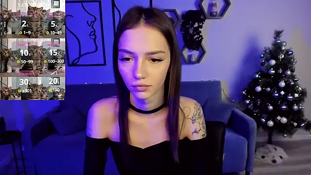 Snapshot of SophieCatty chatting on 20, 12, 2024 SophieCatty online show from 20, 12, 2024