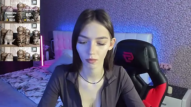 Snapshot of SophieCatty chatting on 5, 2, 2025 SophieCatty online show from 5, 2, 2025