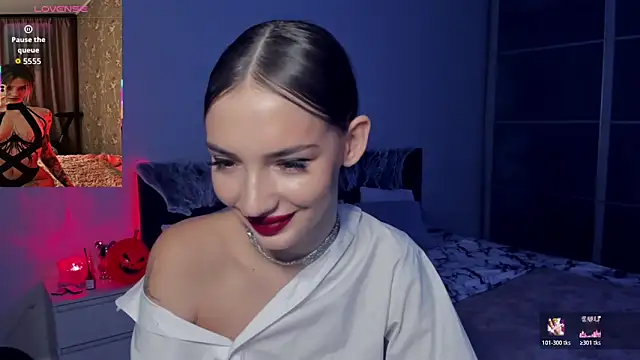 Snapshot of SophieCatty chatting on 30, 10, 2025 SophieCatty online show from 30, 10, 2025