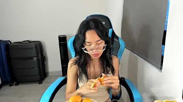 itsyourcassie online show from 13, 12, 2025