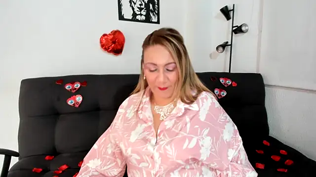 yayita mature online show from 14, 2, 2026