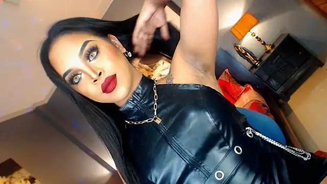 Snapshot of MarryQueen22 chatting on 18, 11, 2025 MarryQueen22 online show from 18, 11, 2025