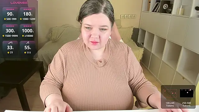 PlumPie online show from 14, 9, 2025