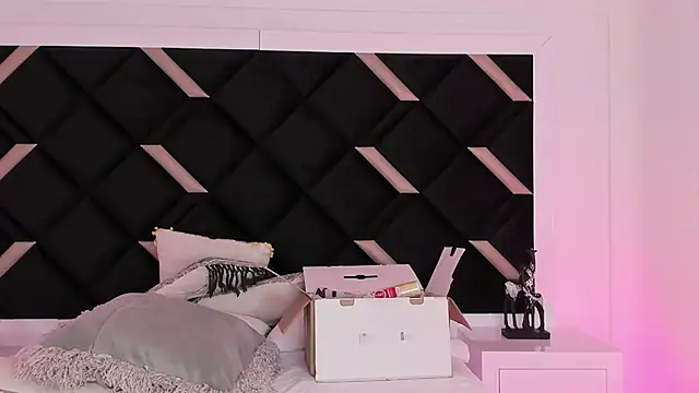Girl Cherry online show from 9, 3, 2025
