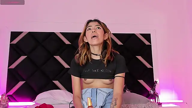 Girl Cherry online show from 22, 3, 2025