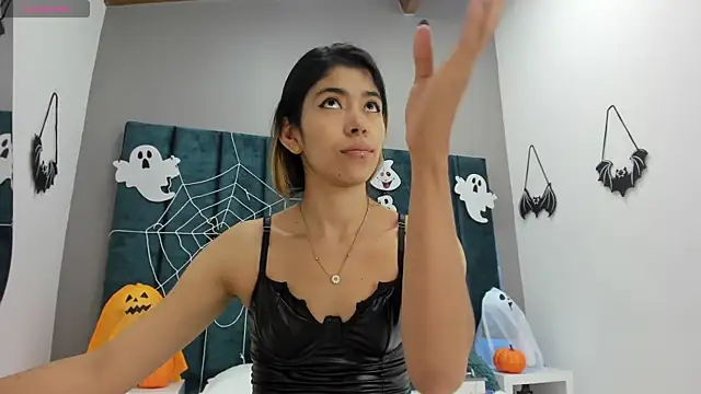 Girl Cherry online show from 13, 10, 2025