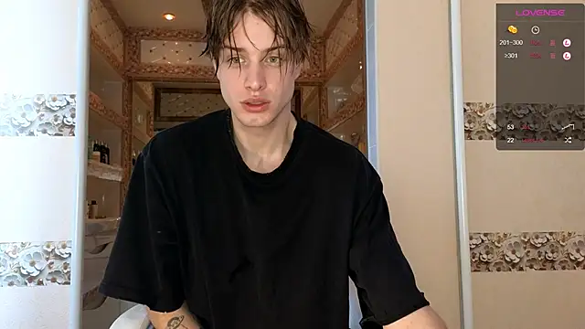 Snapshot of Cryptikov chatting on 23, 10, 2025 Cryptikov online show from 23, 10, 2025