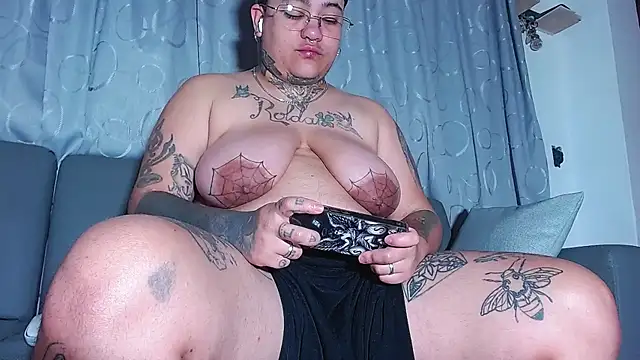 Snapshot of Techno_420_ chatting on 15, 12, 2025 Techno 420 online show from 15, 12, 2025