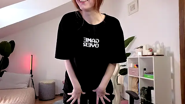 doll lesli online show from 10, 9, 2025