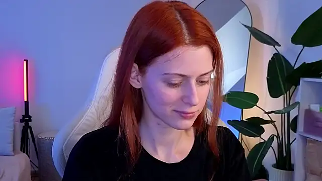 doll lesli online show from 10, 11, 2025